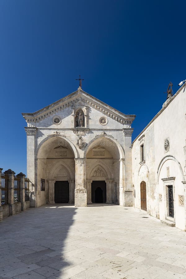 Santuario S Michele Arcangelo Puglia Santuario Di San Michele Arcangelo Unesco Monte Santangelo Puglia