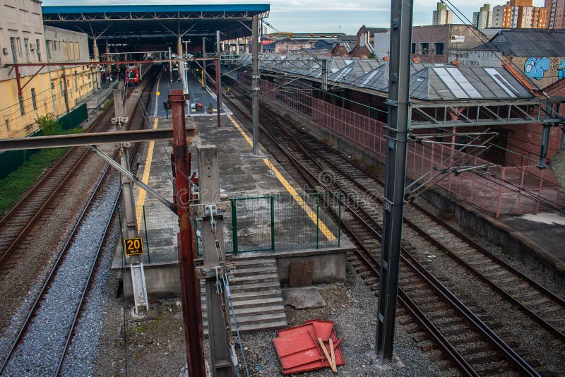 View of the Platform of Bras Station in Sao Paulo Editorial Photography -  Image of brazil, metropolitan: 241736082