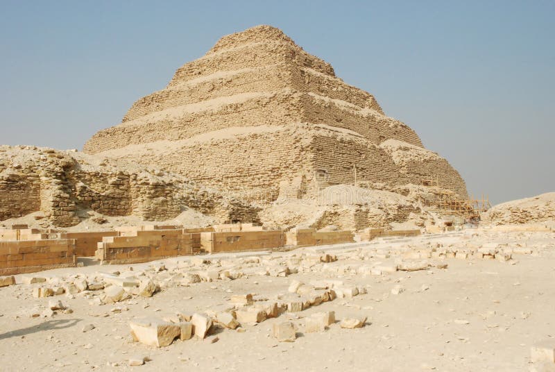 Saqqara för djoseregypt pyramid moment