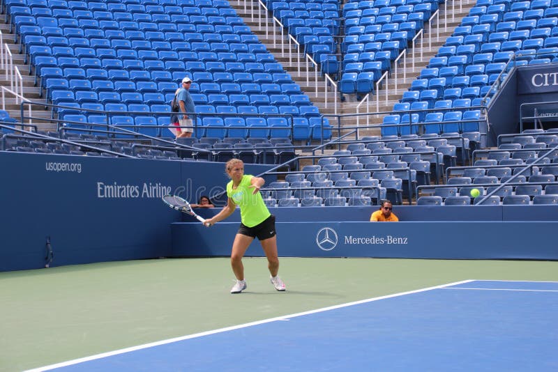 Sara Errani editorial photography. Image of sara, practice - 43970547