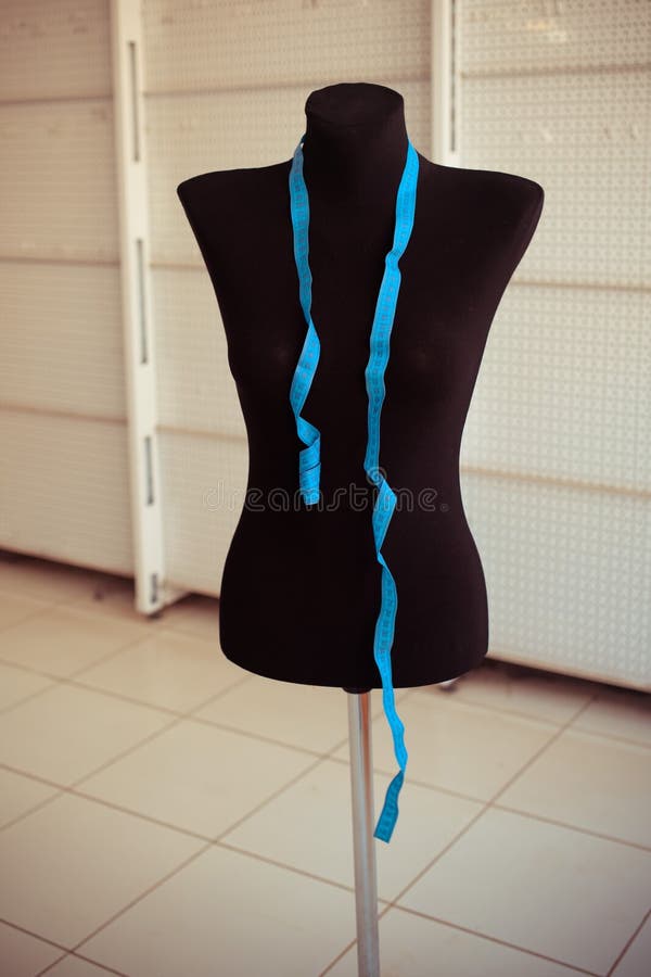 MODA-SARTI - I Giovani Stilisti Sardi Under 35 Al "Manichino D'oro - Foto 11