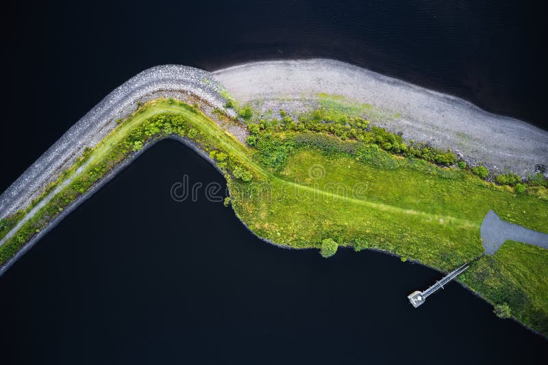 Satellietbeeld van de de weggang van de eiland het smalle groene passage van hierboven royalty-vrije stock afbeeldingen Satellietbeeld van de de weggang van de eiland het smalle groene passage van hierboven royalty-vrije stock afbeeldingen