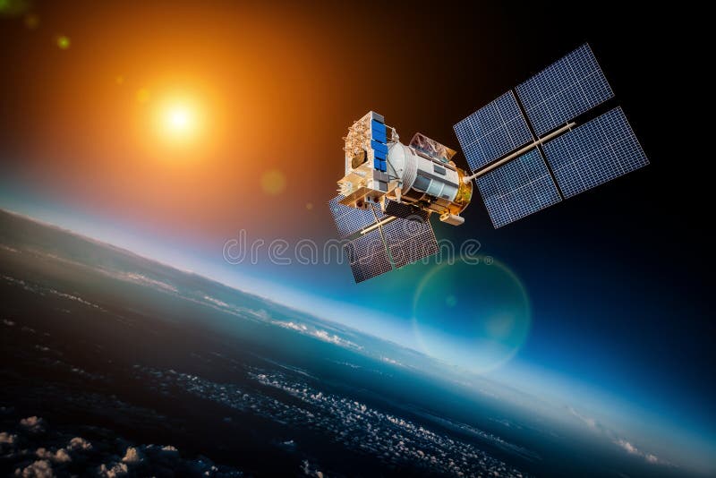Satélite do espaço sobre a terra do planeta fotografia de stock royalty free Satélite do espaço sobre a terra do planeta fotografia de stock royalty free