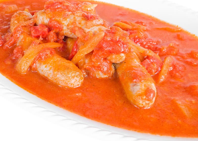 Saucisses en sauce tomate. photo stock. Image du italien 13228080