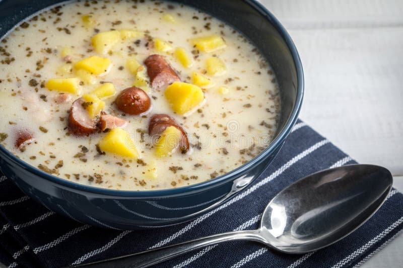 Sauerküche in Schüssel lizenzfreie stockfotos