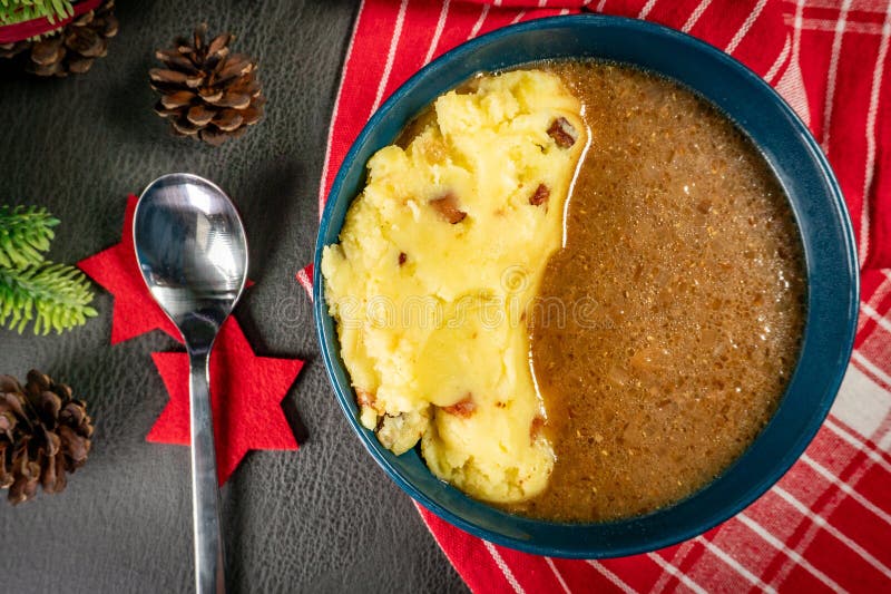Saure Suppe mit Pilz stockfotos