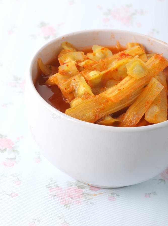 Saure Suppe Moringas gemacht von der Tamarindenpaste stockfoto