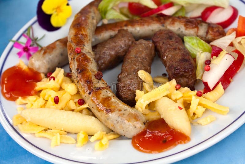 Sausage and minced meat-hamburger with dumplings