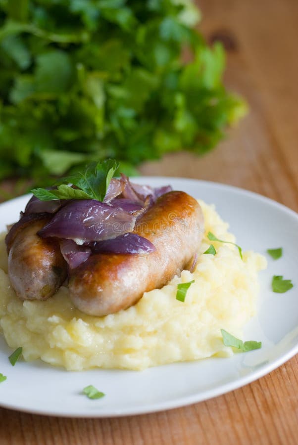Sausages and mash stock image. Image of onion, cuisine 12751307
