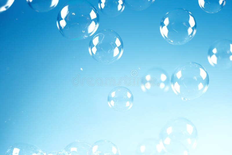 savon bleu de bulles photos stock savon bleu de bulles photos stock