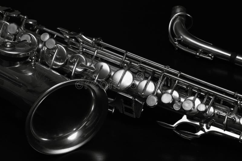 Sax sul nero fotografia stock libera da diritti Sax sul nero fotografia stock libera da diritti