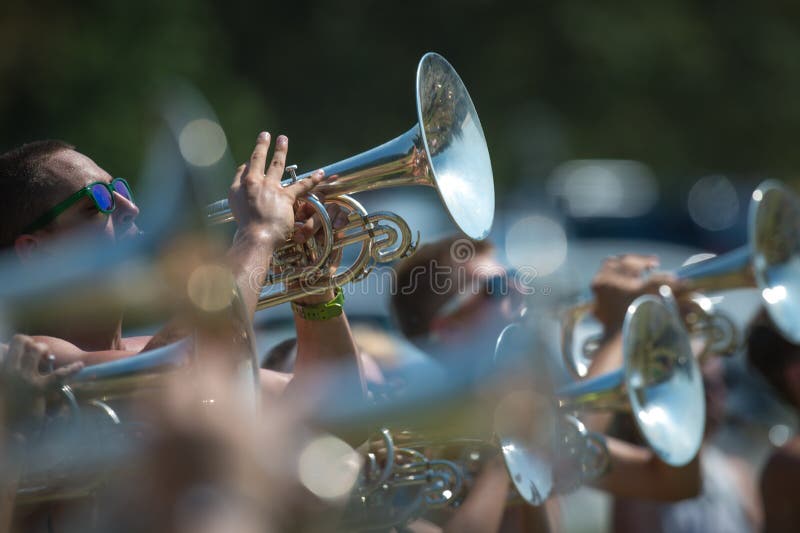 Saxofoonpraktijk stock foto Saxofoonpraktijk stock foto