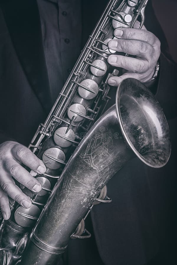 Instrument De Woodwind Noir Et Blanc De Saxophone D'alto Image stock Image du objet, bouton