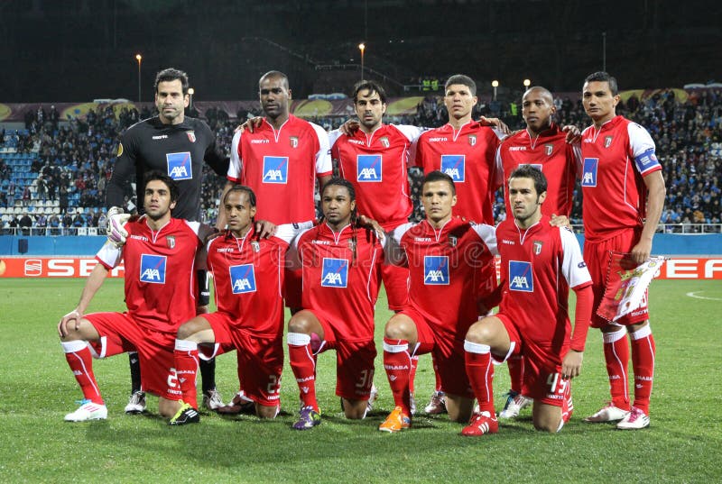 Steaua Bucharest Line Up Against VfB Stuttgart Editorial Stock Image -  Image of bombs, header: 32264489