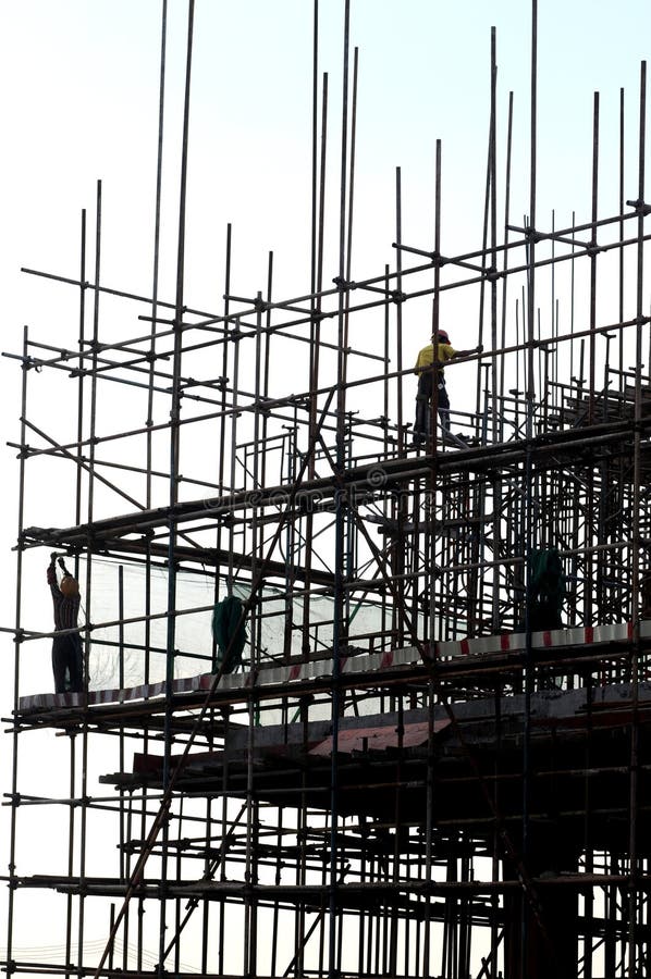 The scaffolds and workers