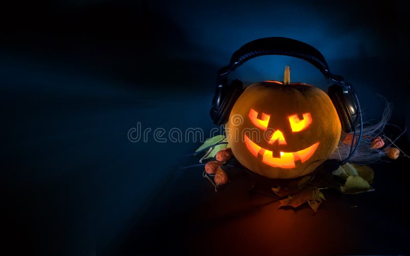 Scary pumpkin DJ