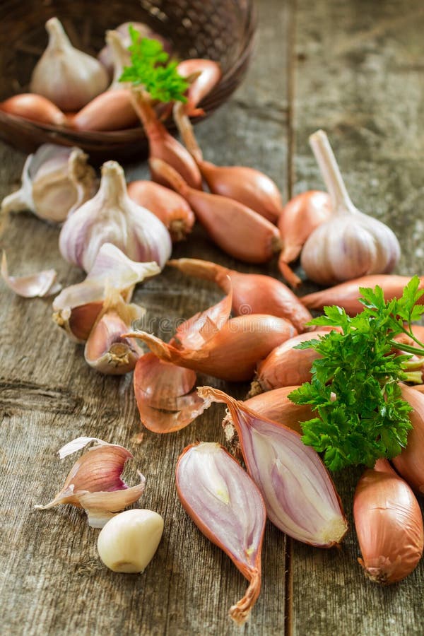 Premium Photo  Closeup photo of peeled shallots