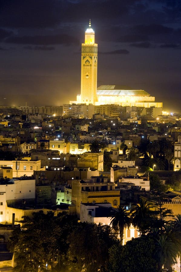 Scena Casablanca Marocco di notte della moschea del Hassan II