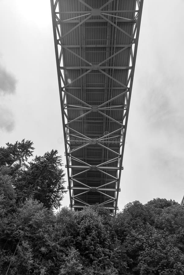 Scena del ponte d'acciaio degli stretti a Tacoma, Washington, U.S.A. fotografia stock libera da diritti Scena del ponte d'acciaio degli stretti a Tacoma, Washington, U.S.A. fotografia stock libera da diritti