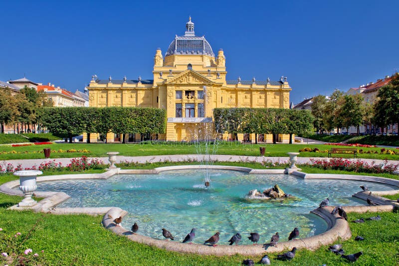 Scena variopinta della fontana del parco di Zagabria fotografia stock libera da diritti
