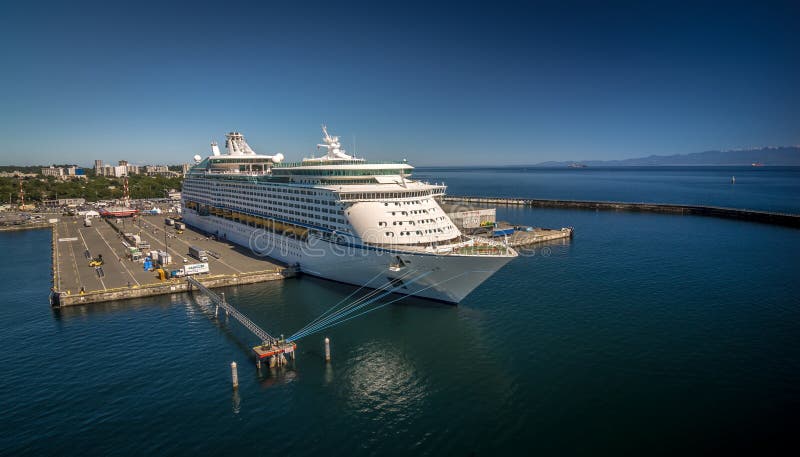 cruise ship terminal victoria bc