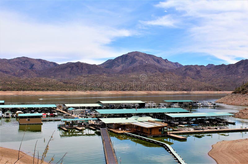 Bartlett Lake Reservoir Maricopa County State Of Arizona United States Scenic Landscape View Stock Photo Image Of Landscape Fish 122828774