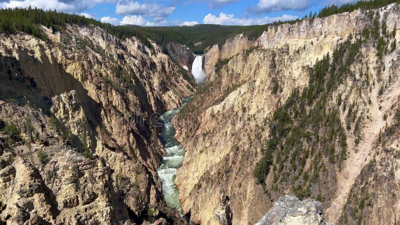 A Scenic View of the Grand Canyon of Yellowstone in Yellowstone ...