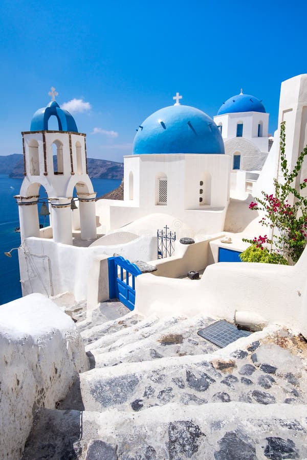 Scenic View Of Traditional Cycladic White Houses And Blue Sky In Oia ...