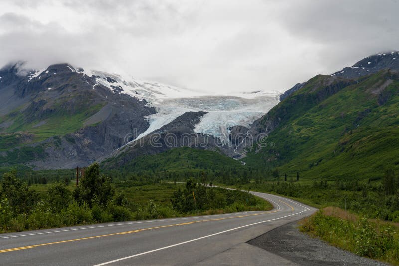 Sceniczny widok lodowca Warington wzdłuż autostrady richardson w stanie alaska usa zdjęcia stock