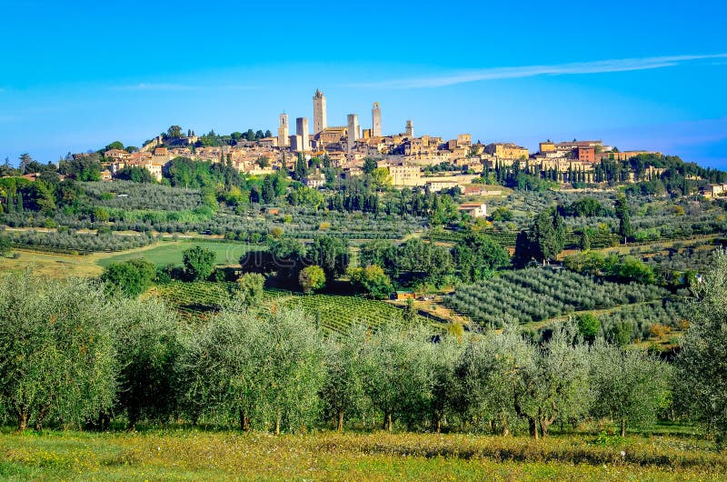 Scenisk landskapsikt av San Gimignano, Italien arkivbilder Scenisk landskapsikt av San Gimignano, Italien arkivbilder