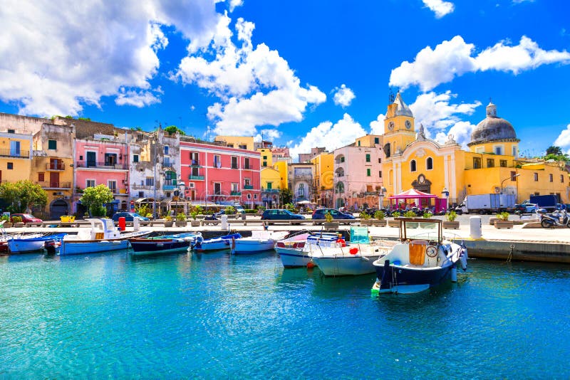 Palinuro lies on the southern side of cilento, on the tyrrhenian sea and in the northern part of cape palinuro. Palinuro Klippen . Procida Insel, Italien stockbild. Bild von italienisch ...