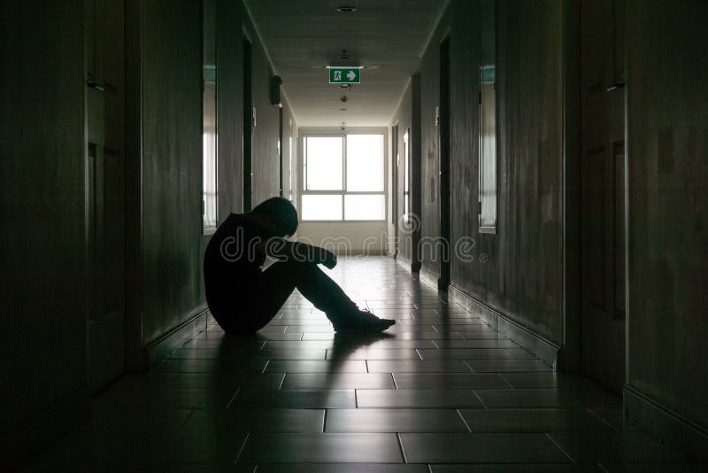Schattenbild des Geschäftsmannes allein sitzend lizenzfreies stockbild Schattenbild des Geschäftsmannes allein sitzend lizenzfreies stockbild