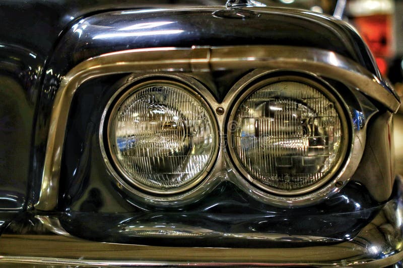 Scheinwerfer für Retrowagen lizenzfreies stockbild