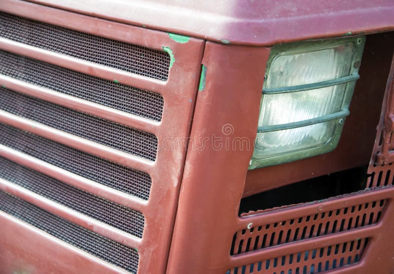 Scheinwerferdetails des alten Modells des landwirtschaftlichen Traktors stockfotos Scheinwerferdetails des alten Modells des landwirtschaftlichen Traktors stockfotos