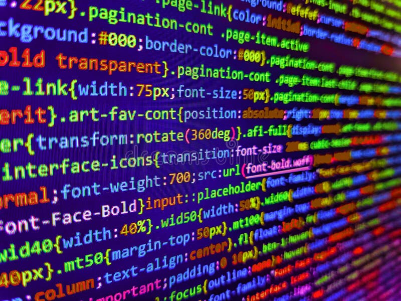 Schermata del codice di programmazione dello sviluppatore software. programmatore digita nuove righe di codice html. codice php su fotografia stock libera da diritti