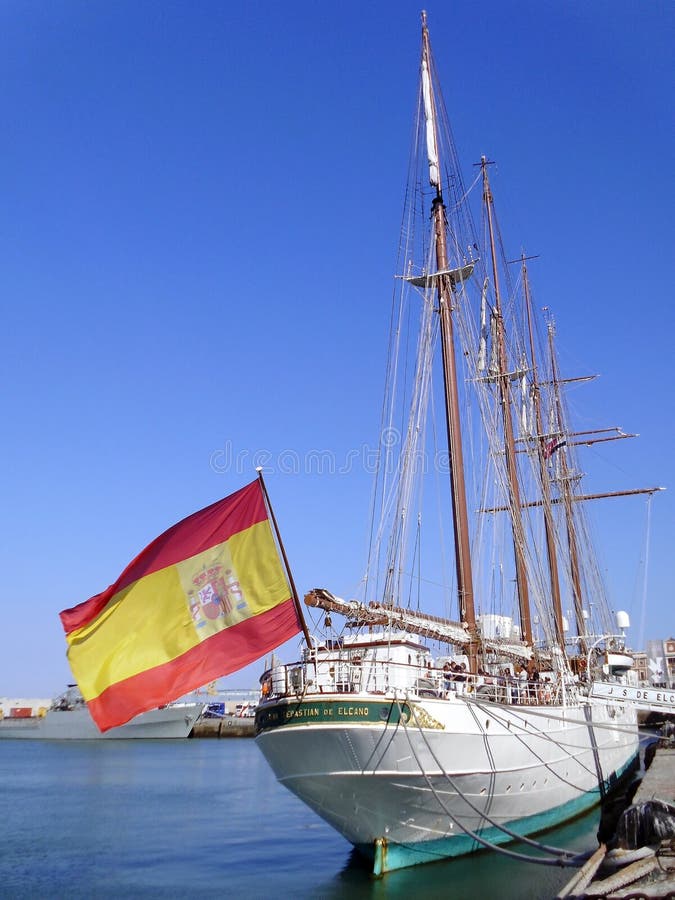 Schiffsschule Juan Sebastian de Elcano in Cadiz lizenzfreie stockbilder