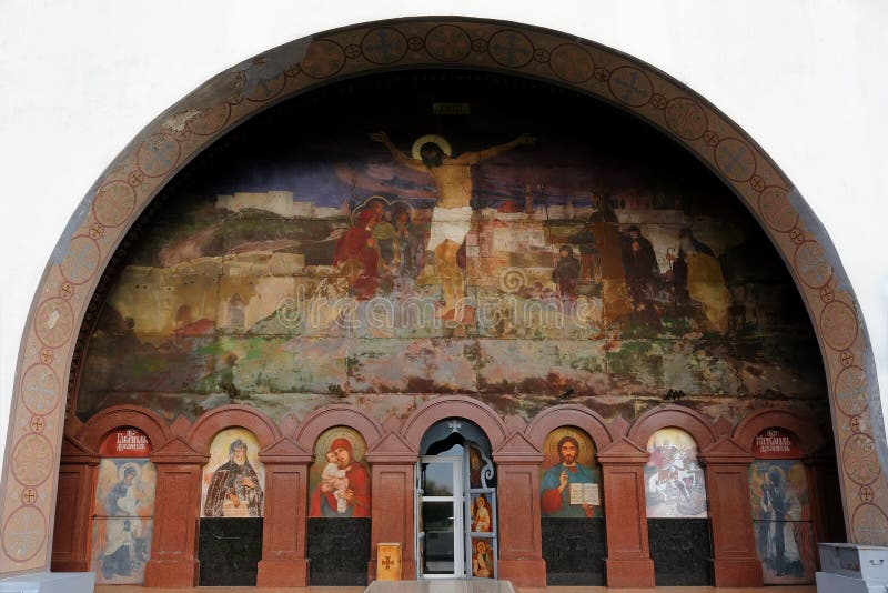 Schilderij van st aan de buitenwand. de kathedraal van georges op de cossack graves nabij berestechko in plyasheva oekraïne.