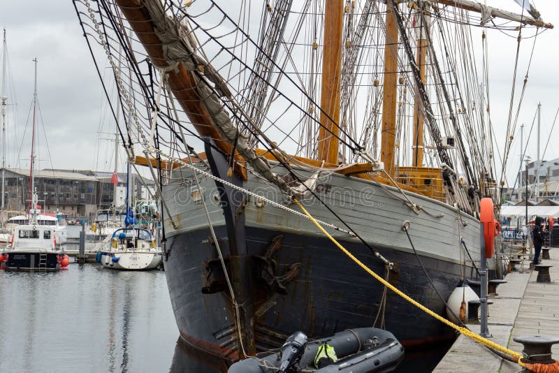 Schip Kaskelot in dok bij Plymouth-Haven, Barbacane, Plymouth, Devon, het Verenigd Koninkrijk, 20 Augustus 2018 royalty-vrije stock fotografie Schip Kaskelot in dok bij Plymouth-Haven, Barbacane, Plymouth, Devon, het Verenigd Koninkrijk, 20 Augustus 2018 royalty-vrije stock fotografie