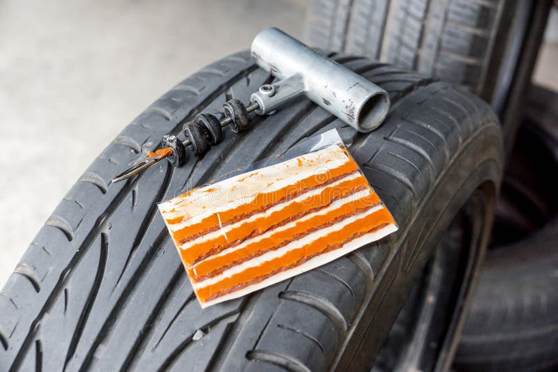Schlauchloser Reifen-Durchbohren-Reparatur-Set Stockbild - Bild