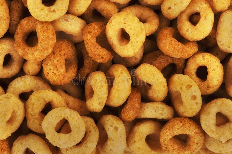 Schließen Sie extrem oben auf kalten Getreide, schnelles Frühstück für Kinder lizenzfreie stockfotos