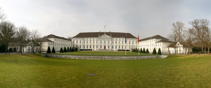 Schloss Bellevue em Berlim fotos de stock Schloss Bellevue em Berlim fotos de stock