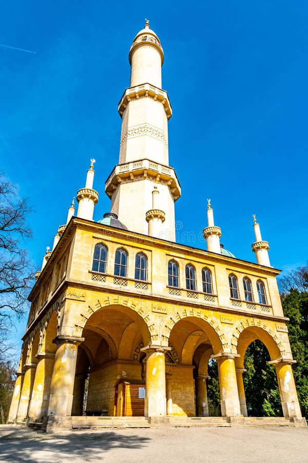 Malerischer Arabischer Garten Stockfoto Bild von modern