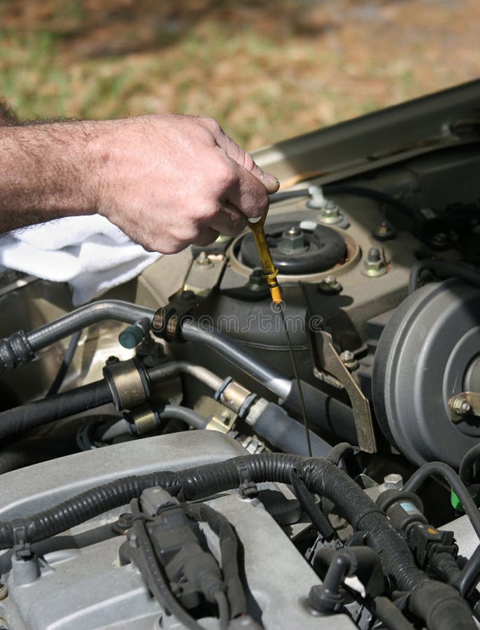 Schmutziger Auto-Luftfilter Stockfoto - Bild von leute, mechaniker