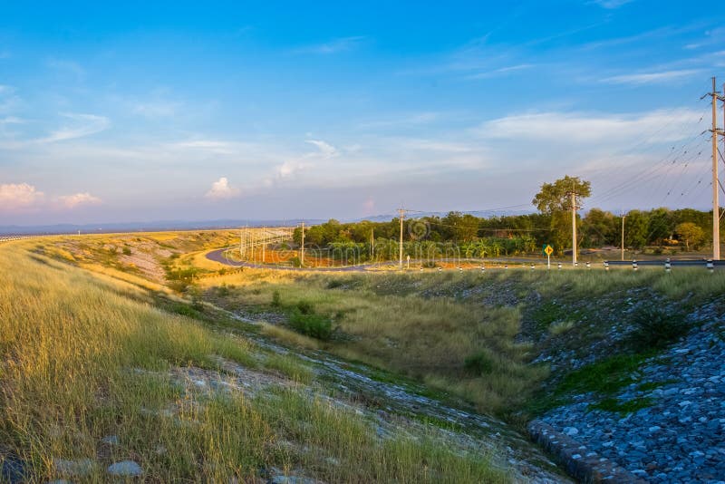 Schmutz, landwirtschaftliches Feld, Bauernhof, Straße, Schotterweg lizenzfreies stockfoto Schmutz, landwirtschaftliches Feld, Bauernhof, Straße, Schotterweg lizenzfreies stockfoto