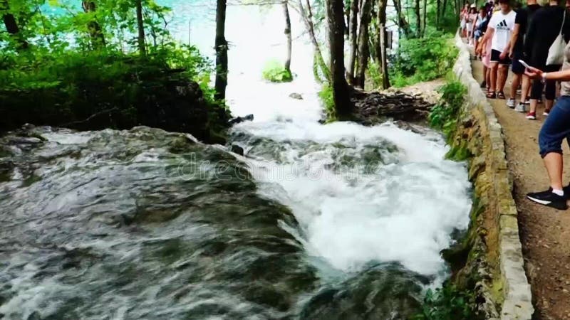 Schnell fließende Stromschnellen, Plitvice Seen, Kroatien