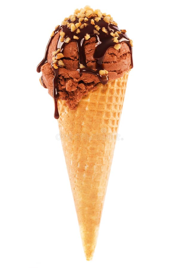 Schokoladenaroma-Eiscreme in einem Waffelkegel mit Schokoladensoße und sprödes