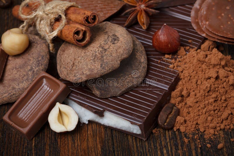 Schokoladenzusammenstellung Mit Kakaopulver Stockfoto - Bild von ...