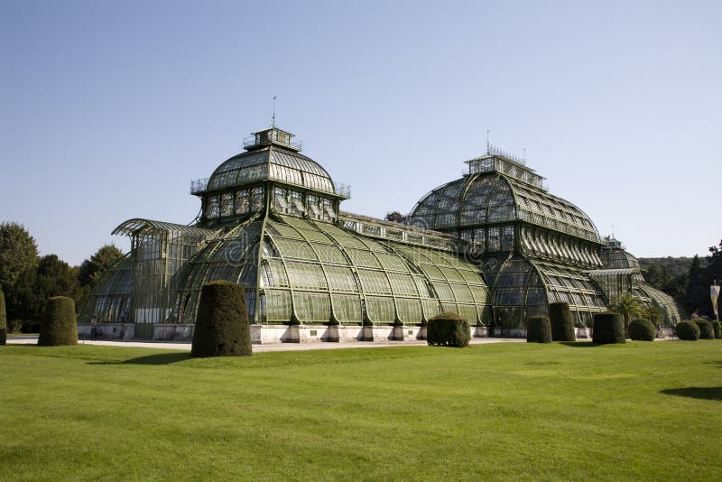 schonbrunn парка glasshouse вена стоковые фотографии rf schonbrunn парка glasshouse вена стоковые фотографии rf