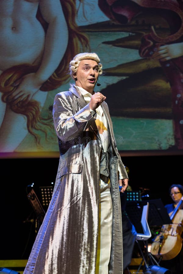 Schouwspel die Filharmonia Futura en M kenmerken Walewska - de Opera is het Leven, stock afbeelding Schouwspel die Filharmonia Futura en M kenmerken Walewska - de Opera is het Leven, stock afbeelding