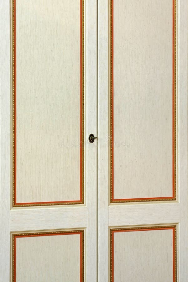 Schranktüren stockbild. Bild von retro, geschlossen, garderobe - 38788365